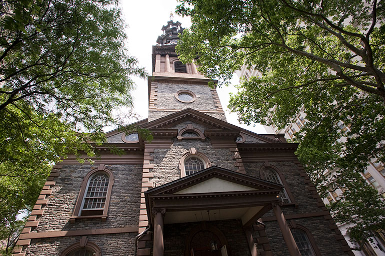 elmarco-lookingattheleft-0070